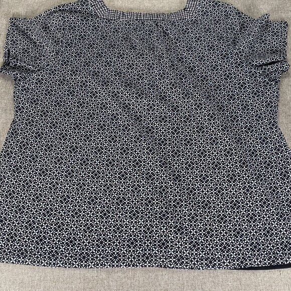 Croft & Barrow Short Sleeve Blouse Top Women's 3X Square Neck Black Geometric - Picture 7 of 9